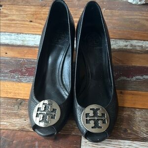 Tory Burch Black Heels with Iconic Logo